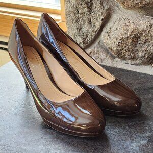 Cole Haan Brown Patent Leather Chelsea Pump Almond Toe Heels Size 7.5B
